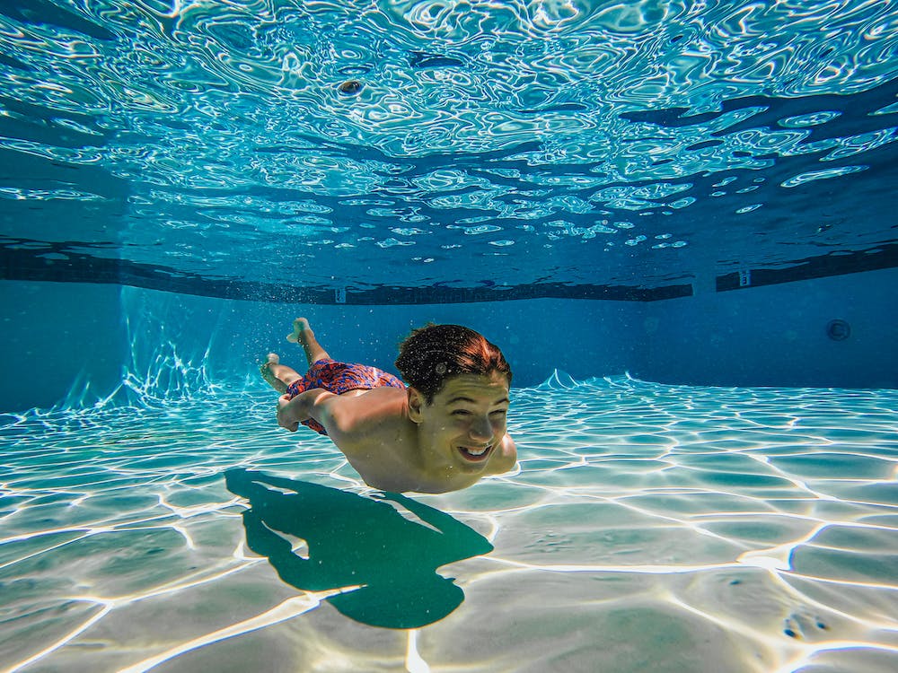 set an alarm for 7:50 AM swimming class