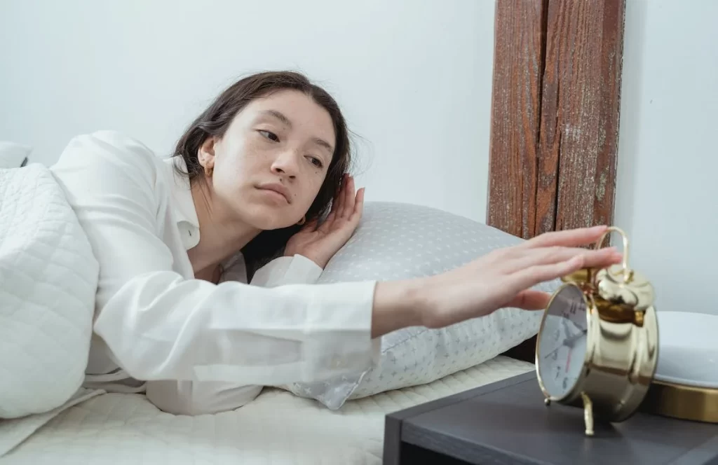 set an alarm for 7:50 AM