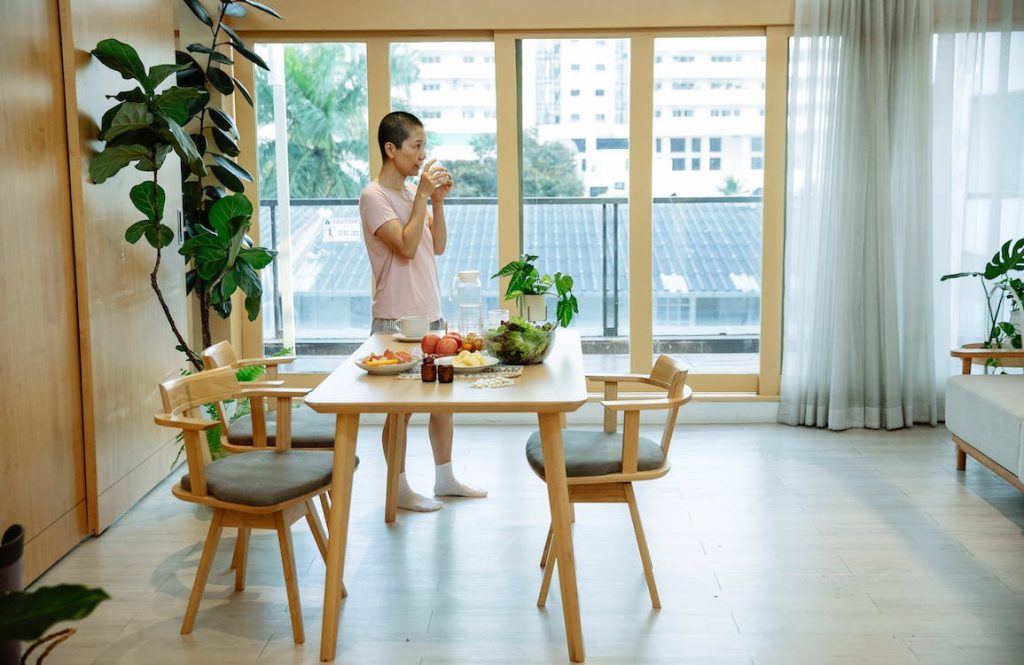 lady maintaining balanced diet