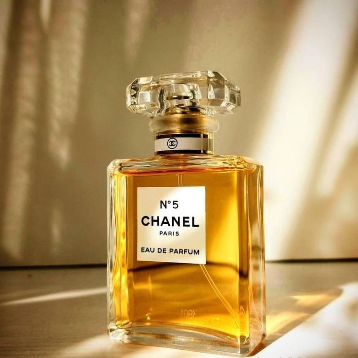 What Material Holds Perfume Better? Unlocking the Secrets of Long-Lasting Fragrance 10 What Material Holds Perfume Better? Unlocking the Secrets of Long-Lasting Fragrance